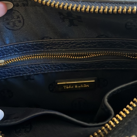 Tory Burch crossbody - Picture 2 of 6